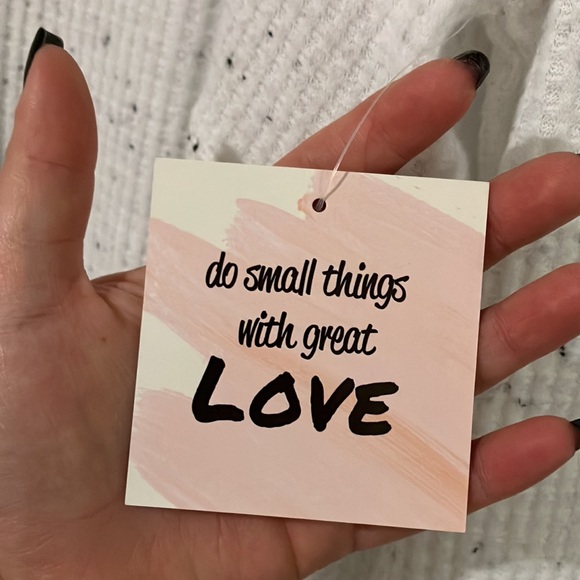 White Speckled Pull Over Top - Picture 3 of 6